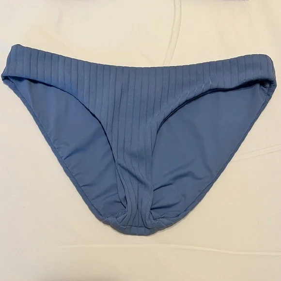 BECCA Ribbed 2 piece swimsuit SIZE: SMALL - Picture 5 of 13